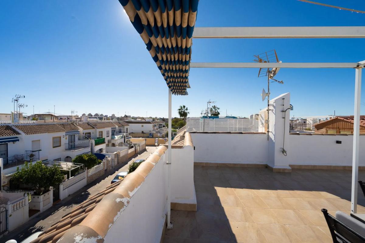 Venta de ático en  Calle Carmen, Torrevieja photo 3