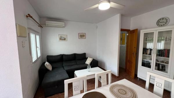 Chalet adosado en venta en  Barrio La Siesta - El Salado - Torreta , Torrevieja photo 4