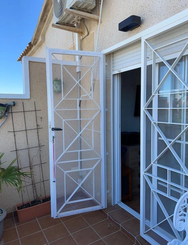 Venta de chalet adosado en Calle del Lago, 2 , Torrevieja photo 5
