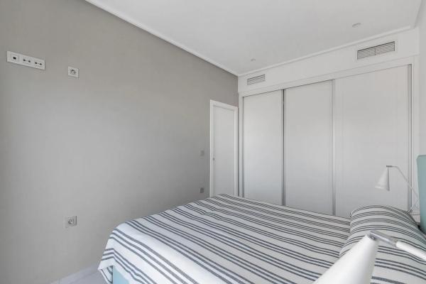 Terraced house for sale at AV RAMON DEL VALLE INCLAN, 12 , Torrevieja thumbnail 2