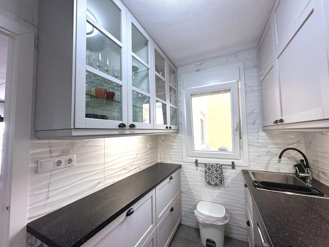 Sale of apartment in Calle Chiva, Torrevieja
photo 5