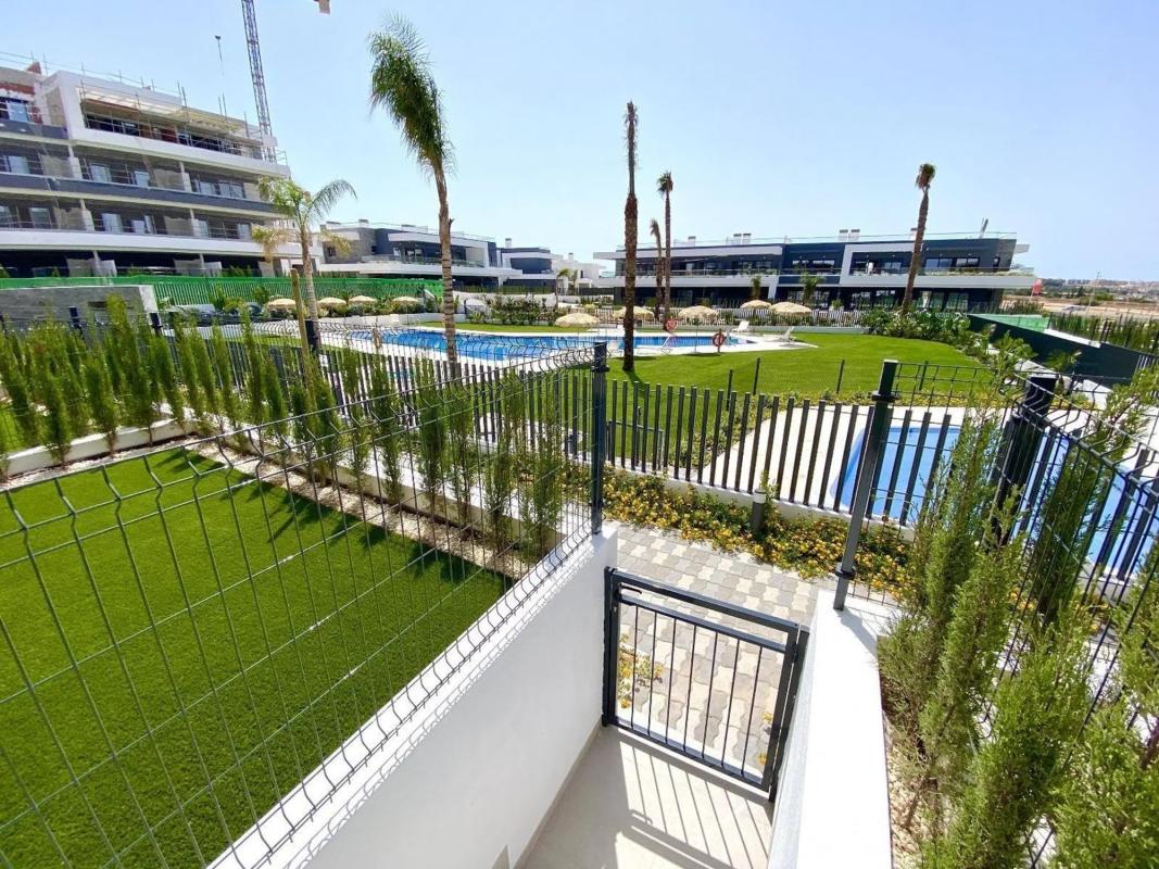 Venta de piso en Barrio La Siesta - El Salado - Torreta, Torrevieja
photo 5
