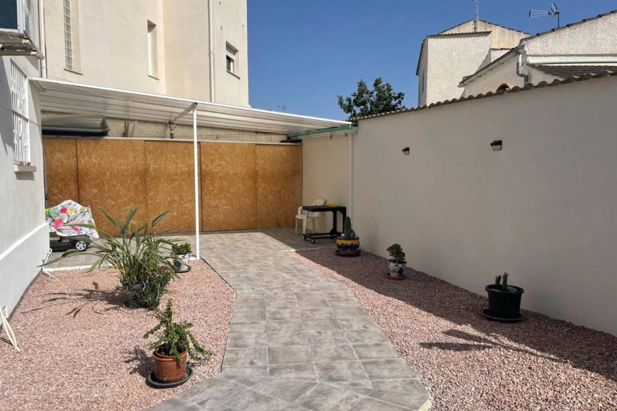 Venta de chalet independiente en Avenida Castuera, Torrevieja
photo 1