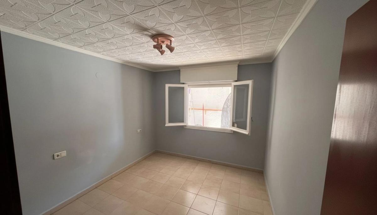 Venta de chalet adosado en  Calle Rodrigo , Torrevieja photo 4