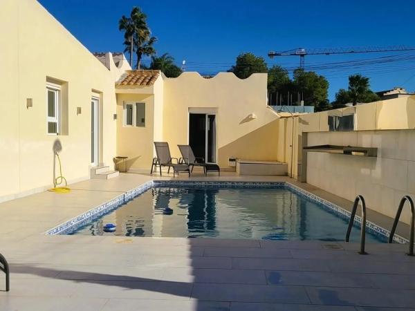 Chalet wolnostojący na sprzedaż w  Barrio Los Balcones - Los Altos del Edén, Torrevieja photo 1