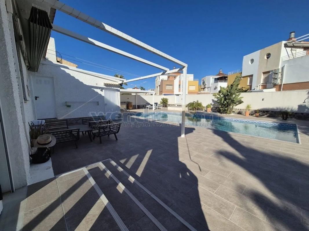 Sprzedaż niezależnego domku jednorodzinnego w Barrio Los Balcones - Los Altos del Edén, Torrevieja photo 3