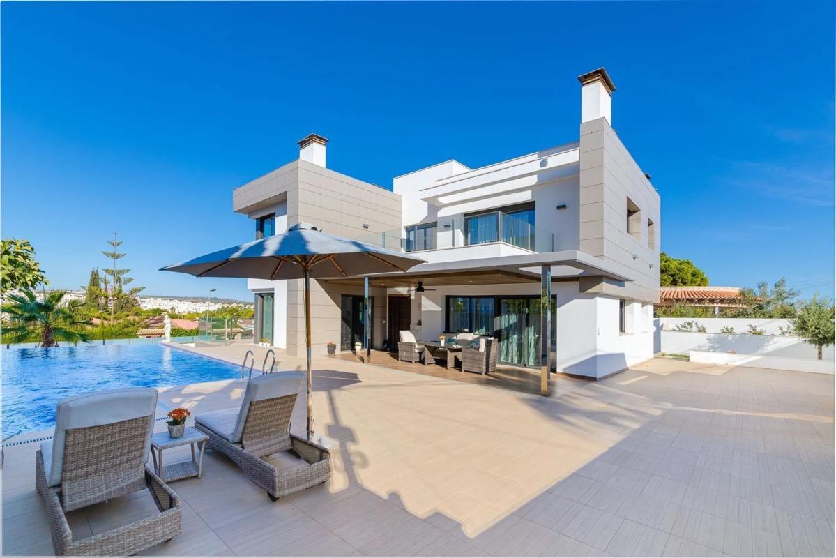 Venta de chalet independiente en Avenida Elche Bal, 114, Torrevieja
 photo 2