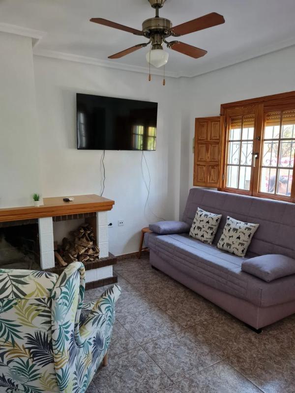 Venta de chalet adosado en Calle Maladeta, 16 biz , Torrevieja photo 3
