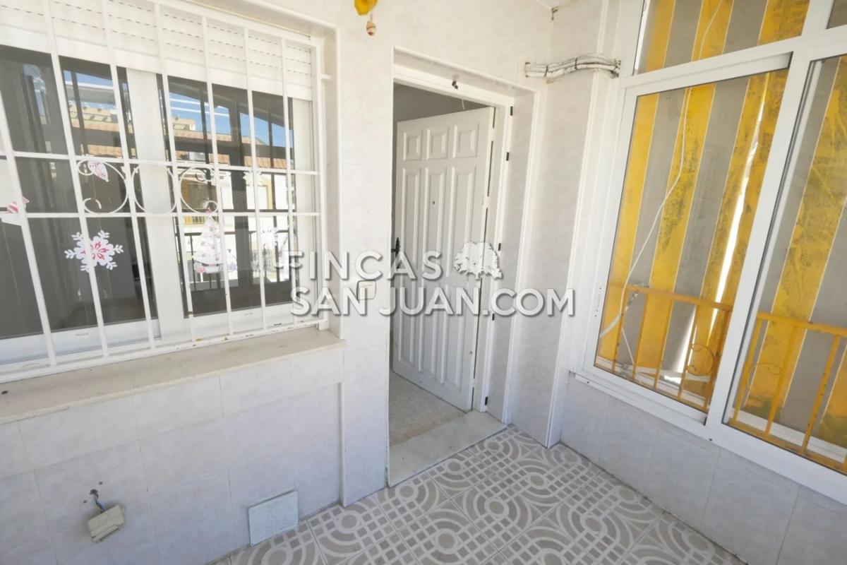 Venta de piso en Urbanización PARQUE DE LAS NACIONES I, Torrevieja
 photo 2