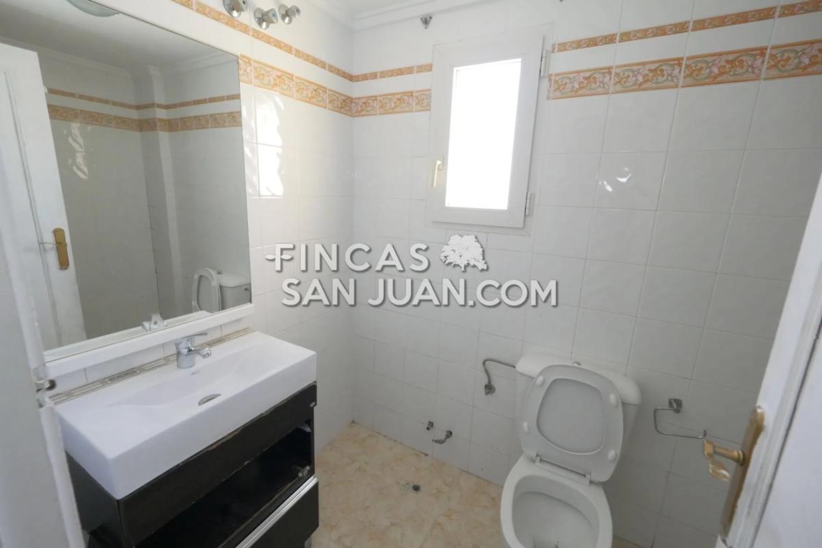 Venta de piso en Urbanización PARQUE DE LAS NACIONES I, Torrevieja
 photo 3