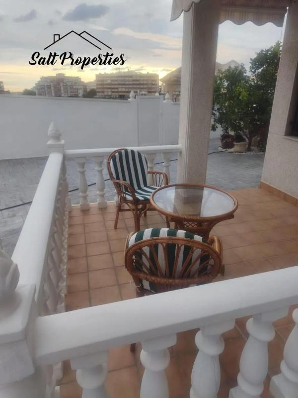 Venta de chalet independiente en Calle Itaca, 30, Torrevieja
 photo 2