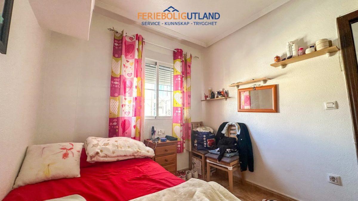 Sprzedaż mieszkania w Calle Francisco Alonso Lorenzo, 2, Torrevieja
photo 2