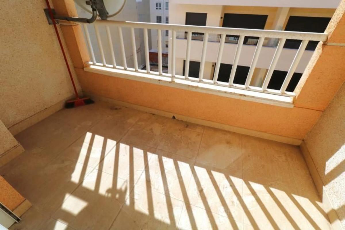 Venta de piso en Calle San Pascual, Torrevieja
 photo 3