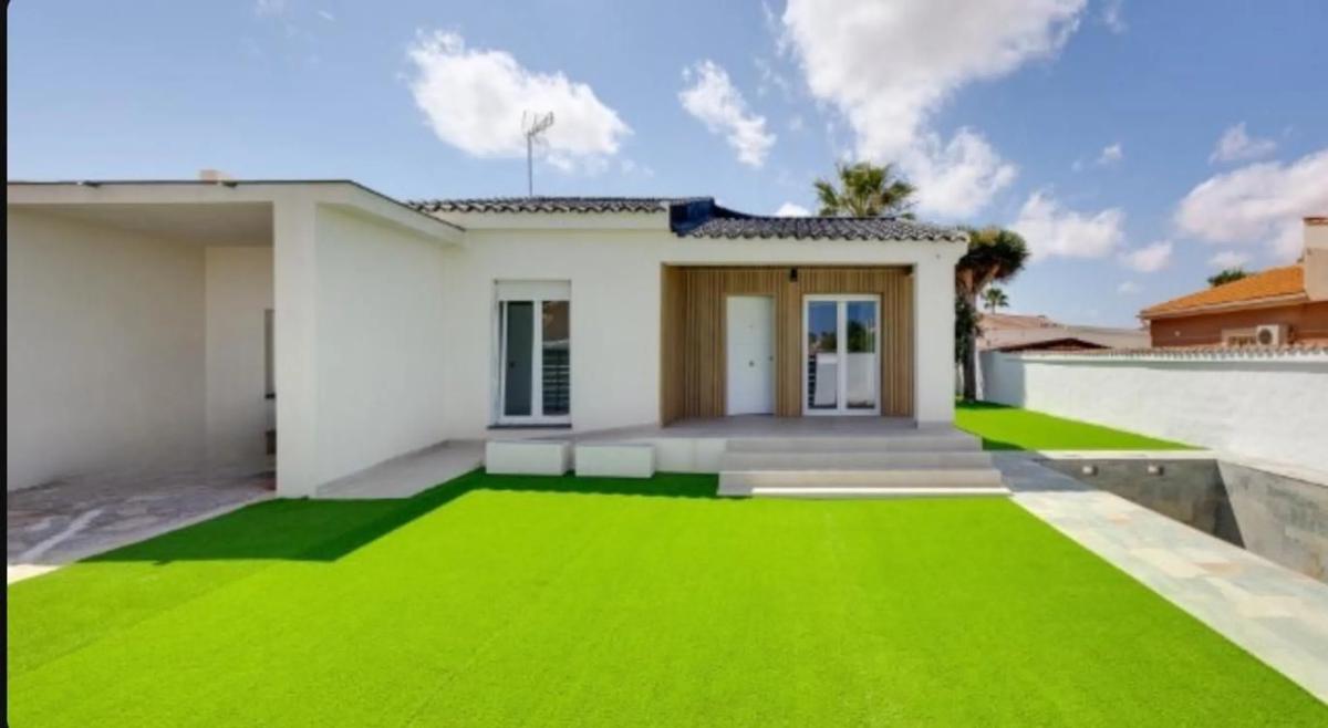 Venta de chalet independiente en Calle la Loma, 67, Torrevieja
photo 5