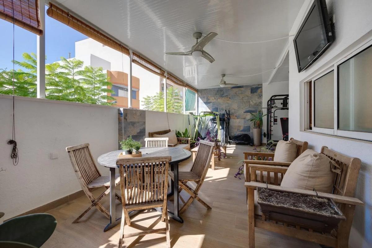 Venta de chalet independiente en Calle Antonio Machado, 125, Torrevieja
photo 1
