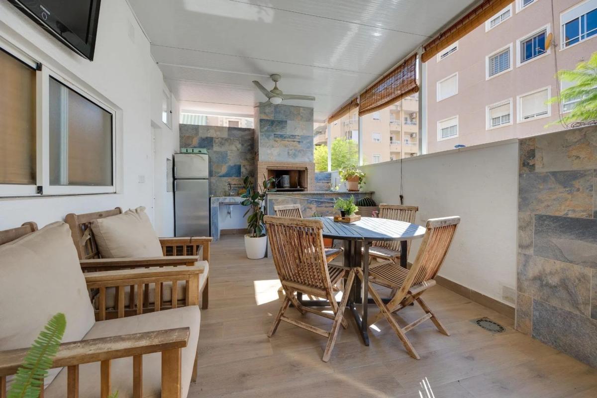 Venta de chalet independiente en Calle Antonio Machado, 125, Torrevieja
photo 3