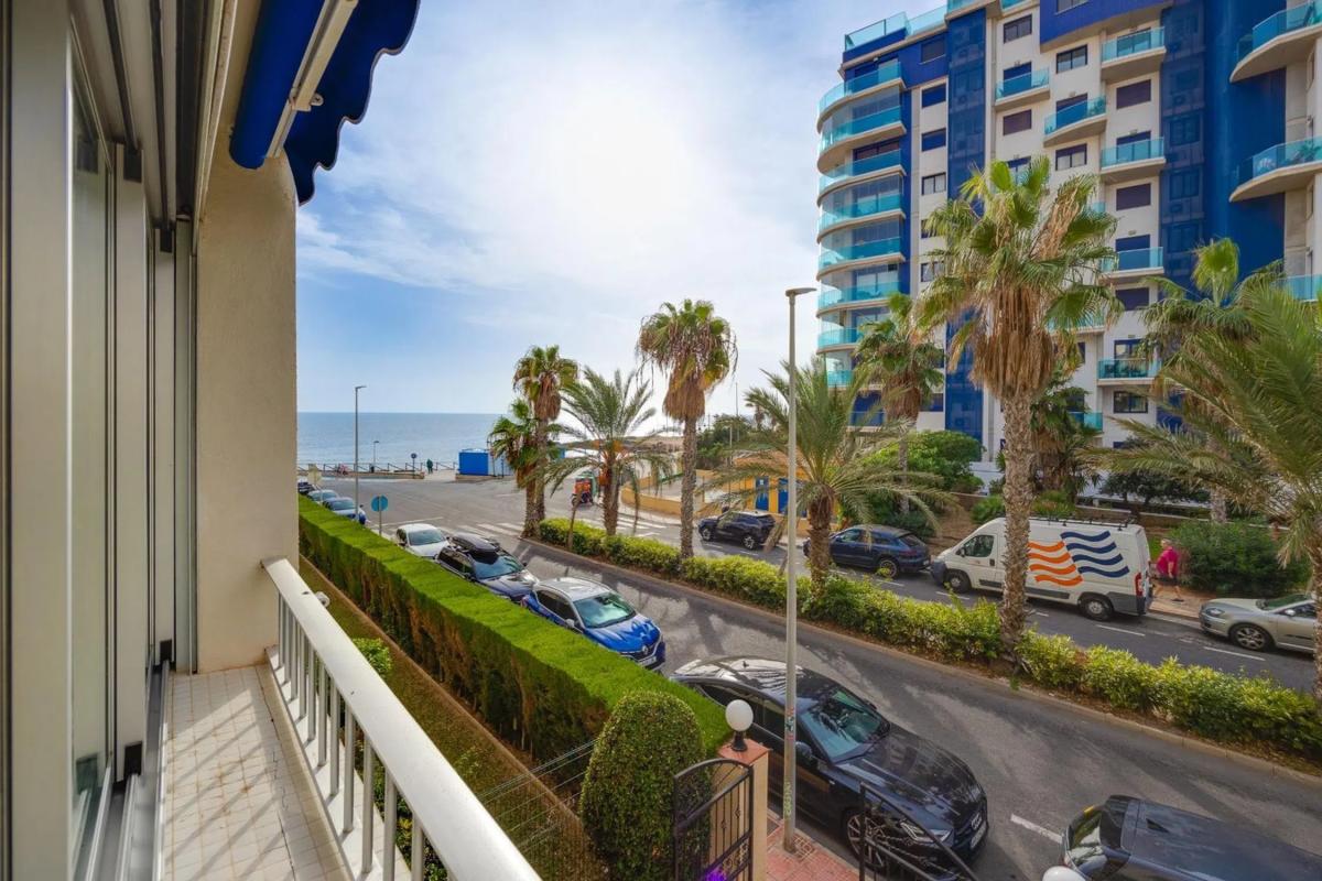 Venta de piso en Avenida de las Olas s/n, Torrevieja
 photo 2