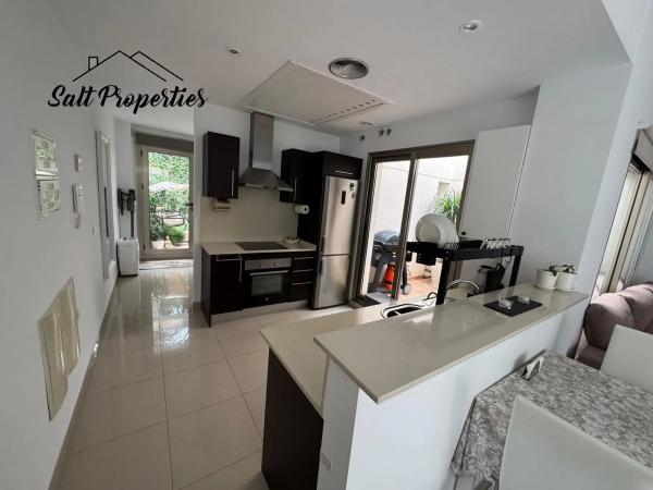 Independent chalet for sale in Calle Mar Rizada, Torrevieja
thumbnail 2