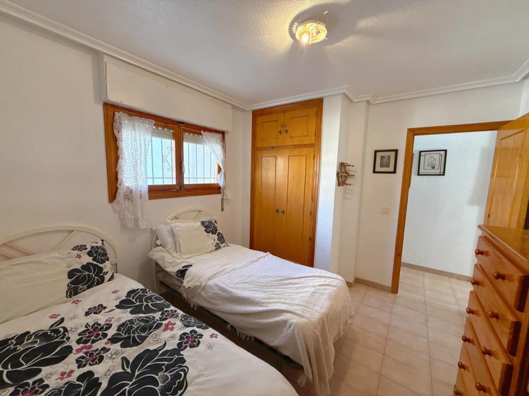 Venta de piso en Avenida de las Olas, Torrevieja
photo 3