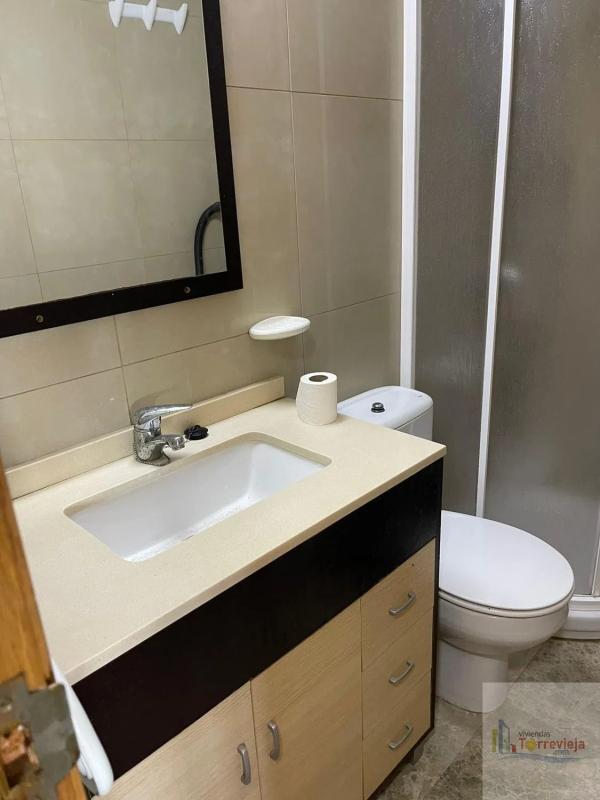 Venta de piso en punta prima, Torrevieja
photo 1