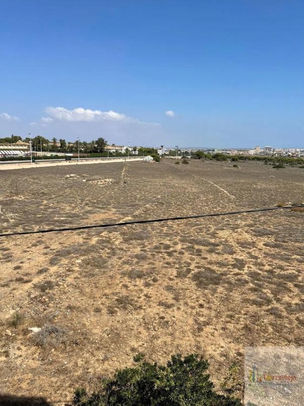 Venta de piso en punta prima, Torrevieja
photo 2