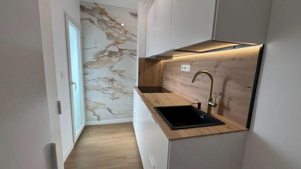 Venta de piso en Avenida de las Olas, Torrevieja
thumbnail 2