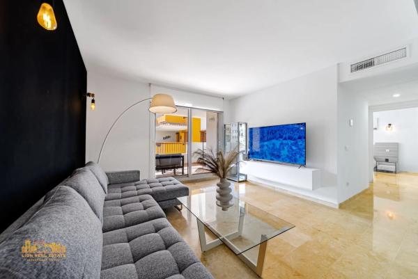 Venta de piso en punta prima, Torrevieja
thumbnail 1