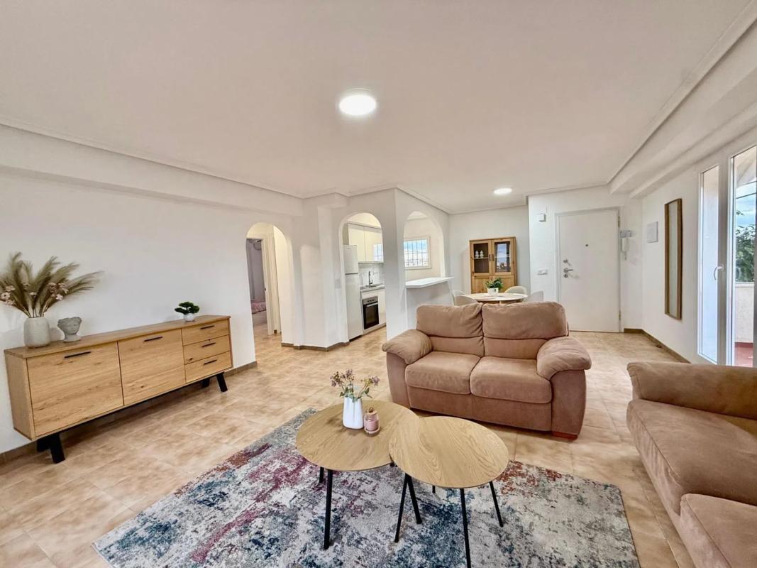 Sale of apartment in Calle Estrellita de Mar, Torrevieja
photo 1
