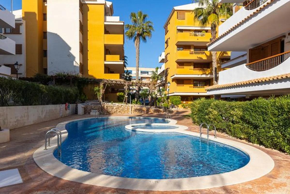 Venta de piso en Avenida de las Olas, 77, Torrevieja
 photo 2