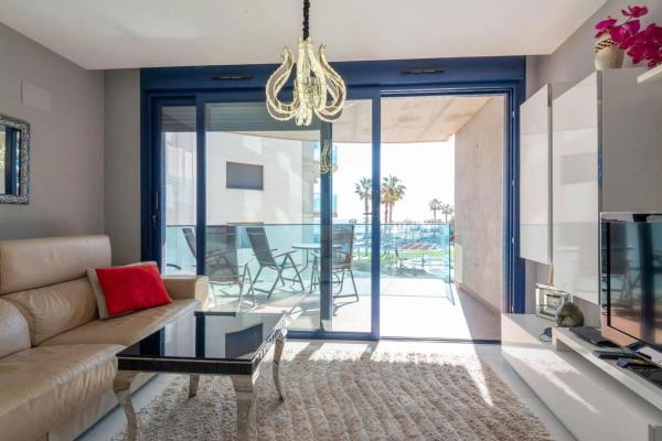 Venta de piso en punta prima, Torrevieja
thumbnail 2