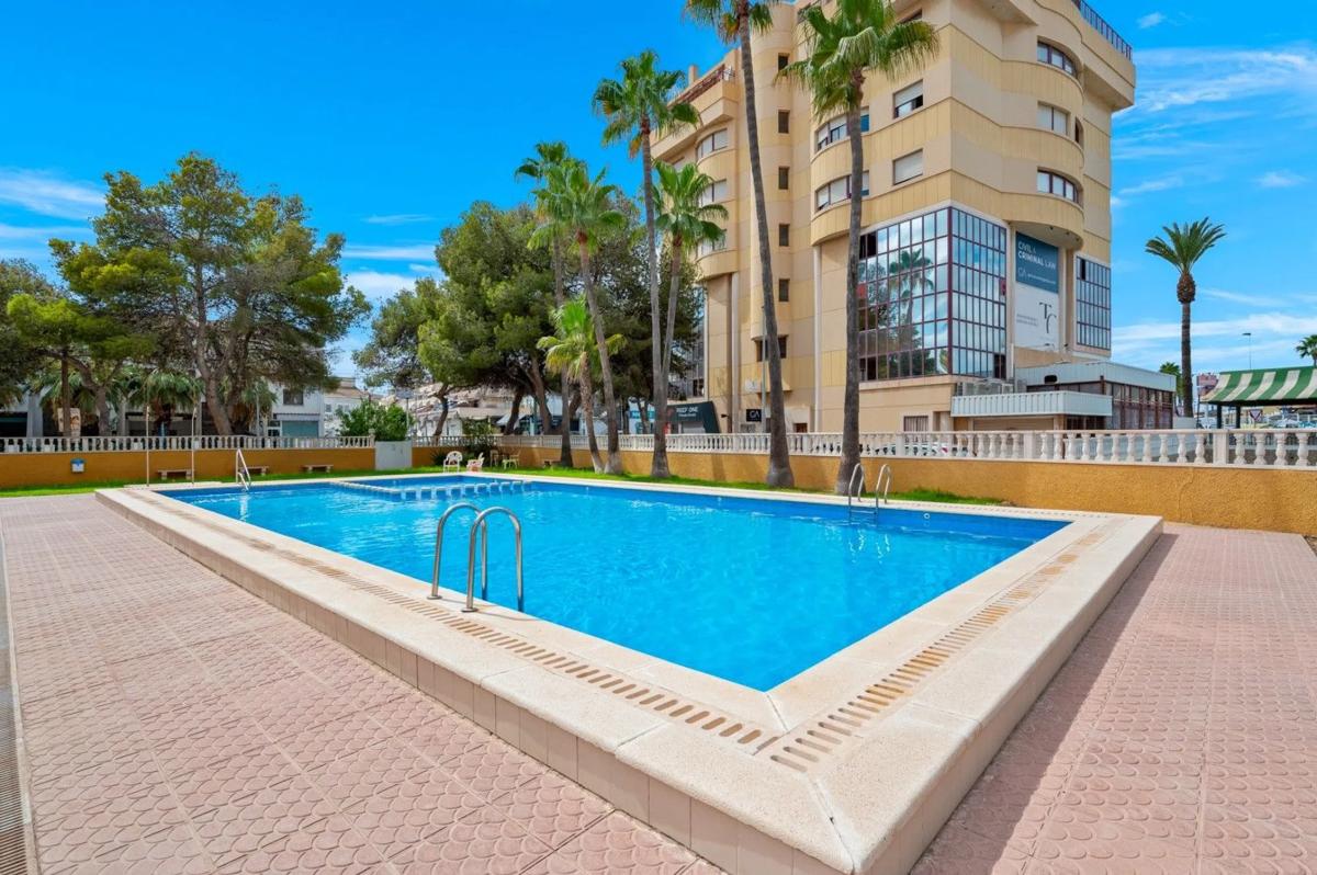 Duplex sale in Avenida de las Olas, 6 a, Torrevieja photo 1