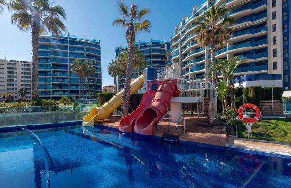 Venta de piso en punta prima, Torrevieja
photo 1