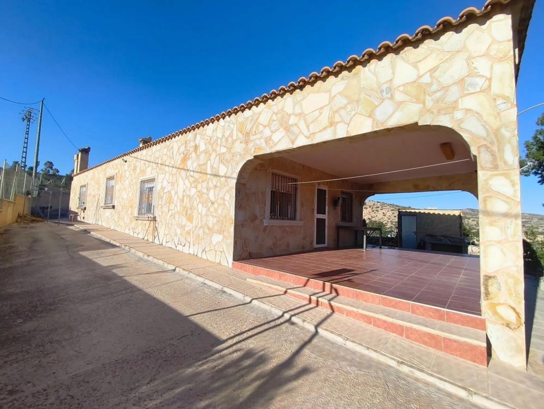 Sale of independent chalet in Crevillente, Crevillente
photo 1