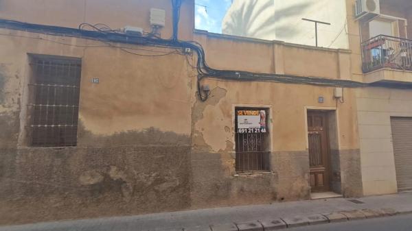 Chalet independiente en venta en Calle Camposant Camposanto, 3, Crevillente
photo 1