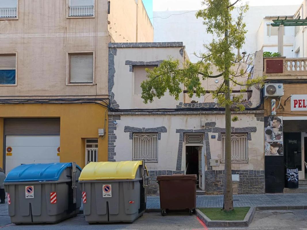 Sale of townhouse in Crevillente , Crevillente photo 2