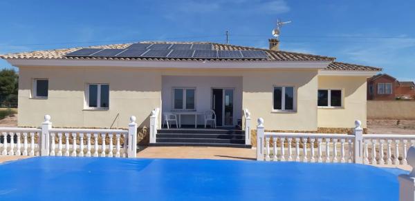 Chalet independiente en venta en Parties La Colorada, 42, Crevillente
thumbnail 1