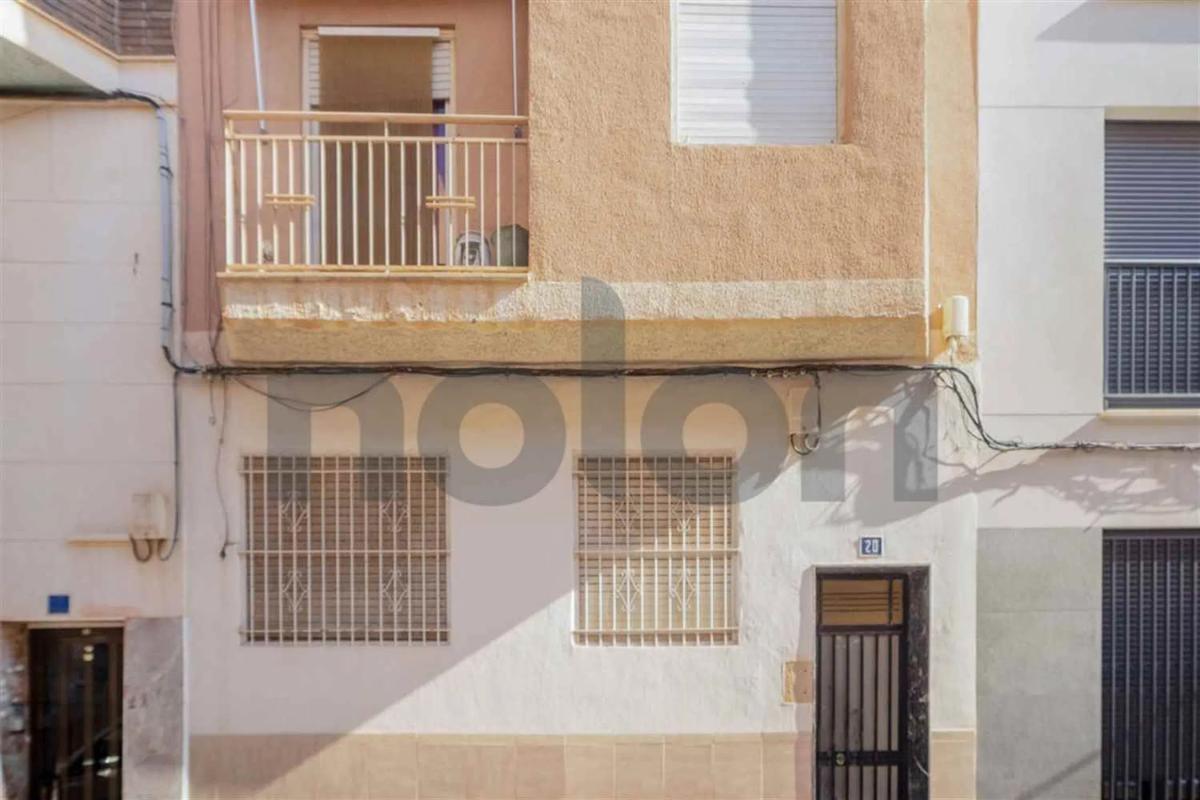 Sale of apartment in Calle Santa Rita, Crevillente
photo 1