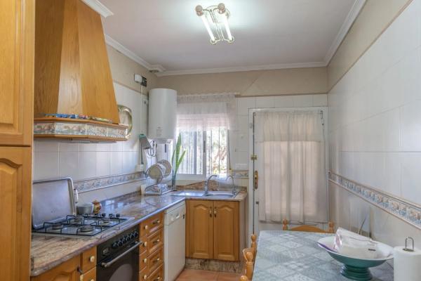 Independent chalet for sale in Partida, Crevillente
photo 1