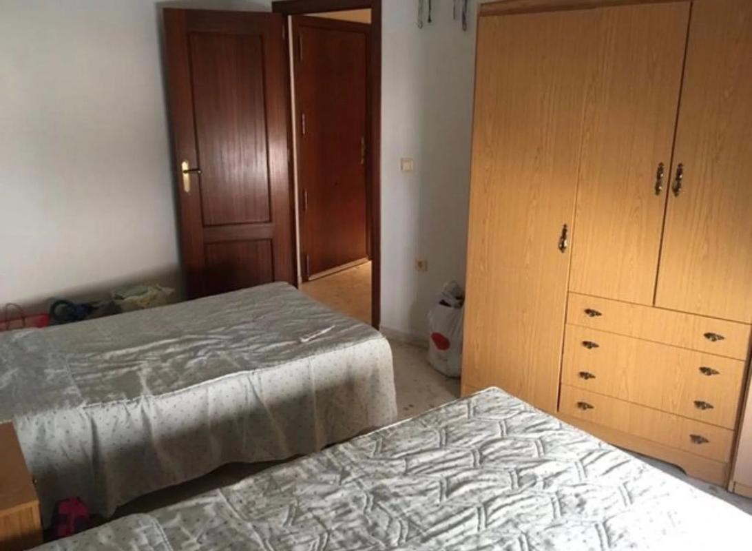 Sale of apartment in Calle Pintor Velazquez, 1, Crevillente
photo 1