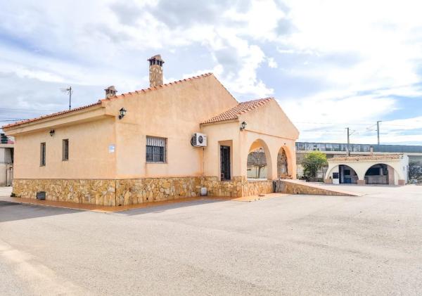 Independent chalet for sale in Crevillente, Crevillente
photo 1