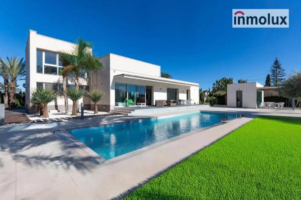 Independent chalet for sale in Baya-Alta, Elche / Elx
thumbnail 1