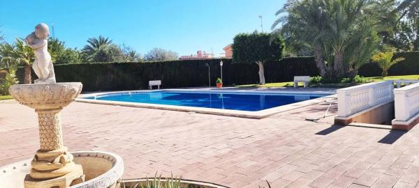 Independent chalet for sale in Alzabares, Elche / Elx
thumbnail 1