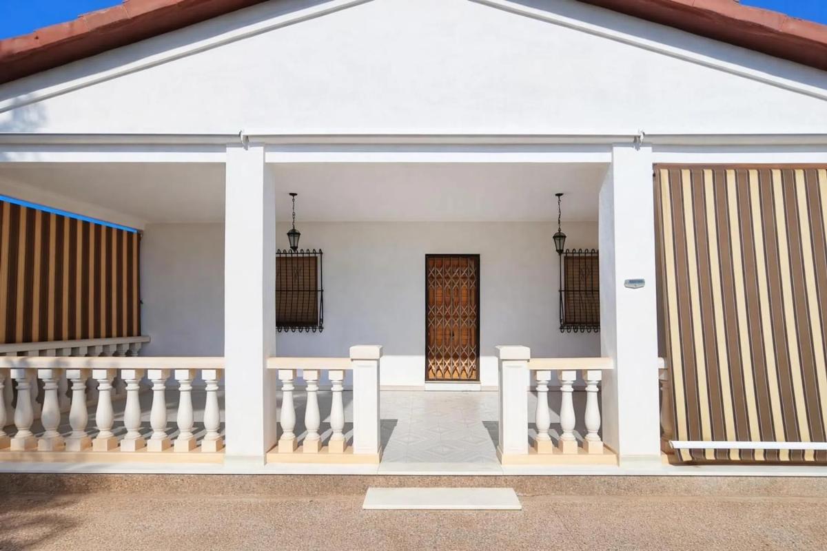 Venta de chalet independiente en Las Bayas-Asprillas, Elche / Elx
photo 2