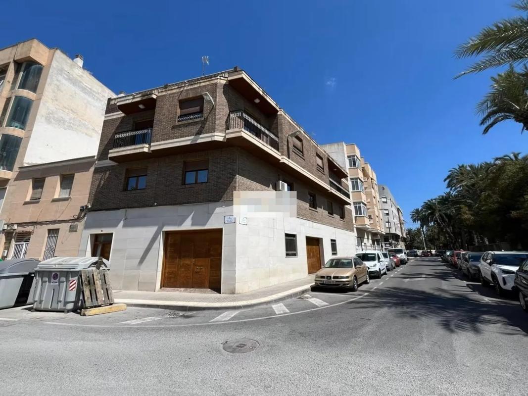 Sale of independent chalet in Barrio Portes Encarnades-Torreta-Portalada, Elche / Elx
 photo 5