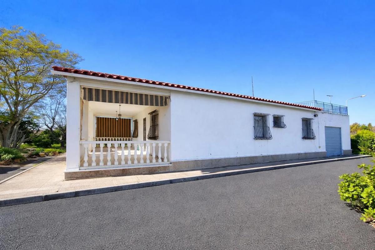 Venta de chalet independiente en Las Bayas-Asprillas, Elche / Elx
photo 3