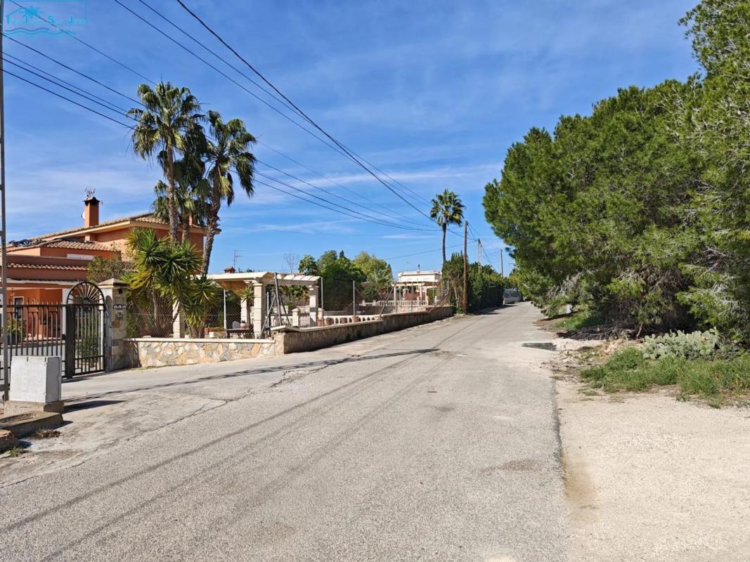Sale of independent chalet in Maitino-Perleta, Elche / Elx
photo 1