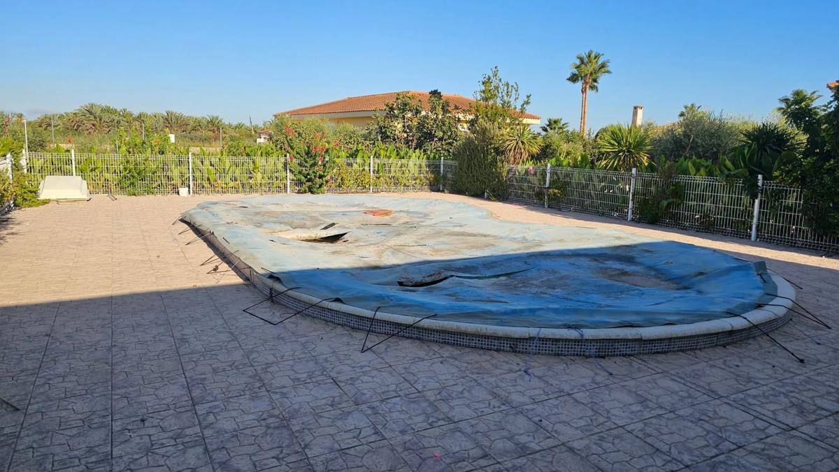 Sale of independent chalet in Partida Daimes, Elche / Elx
photo 2