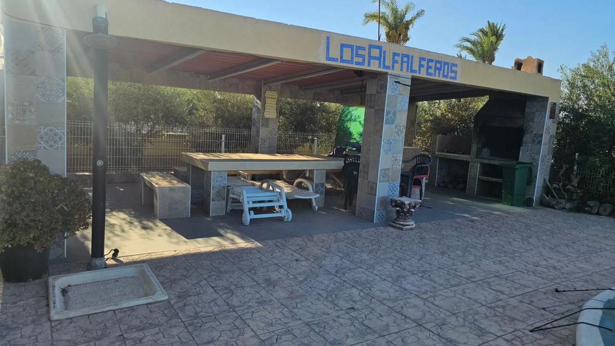 Sale of independent chalet in Partida Daimes, Elche / Elx
photo 5