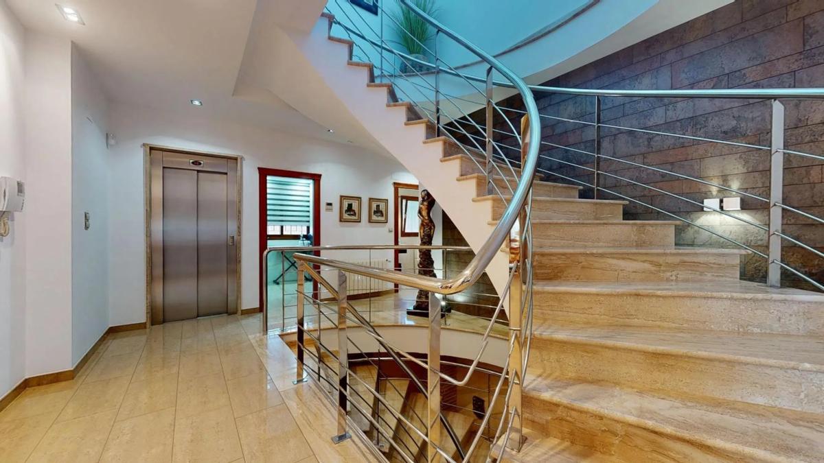 Sale of independent chalet in Peña de Las Águilas, Elche / Elx
photo 2