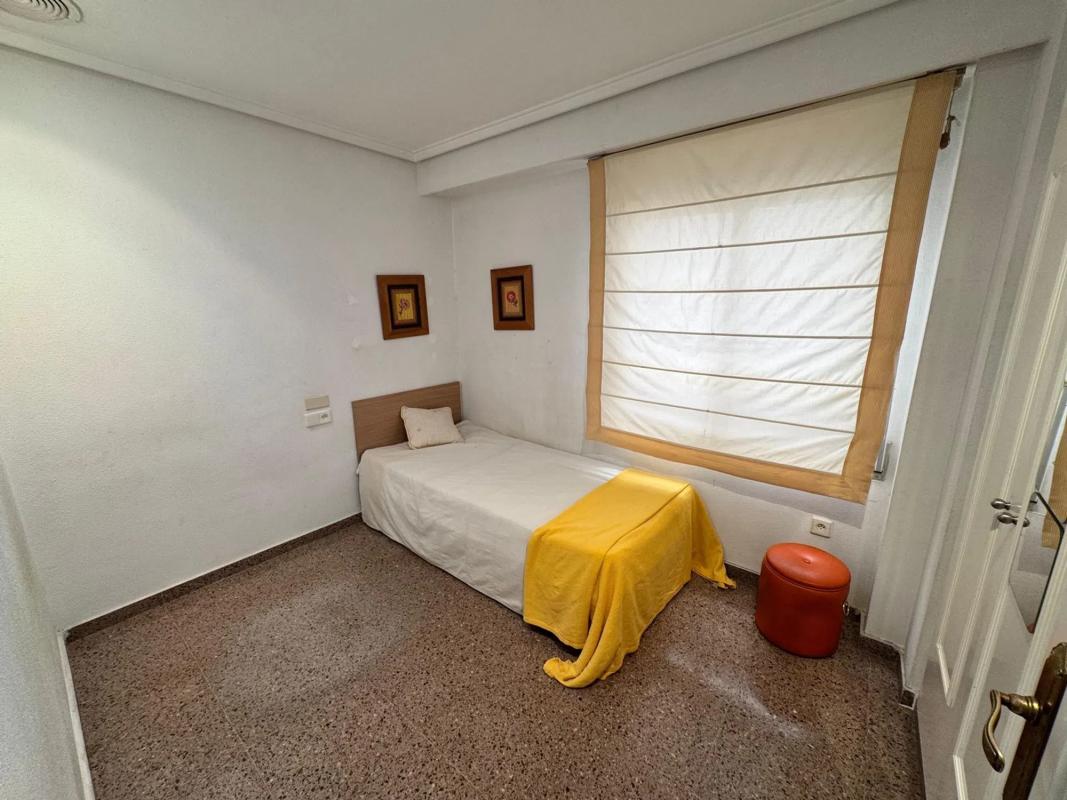 Venta de piso en Barrio Pont Nou-Corazón de Jesús, Elche / Elx
photo 1